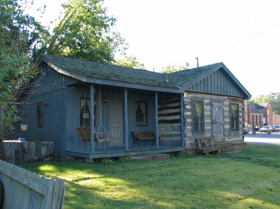 1064 Welcome Center & Museum, 2006